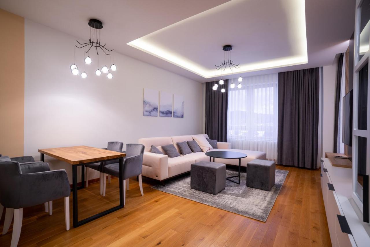 Apartman G8 Deluxe ปาเล ภายนอก รูปภาพ