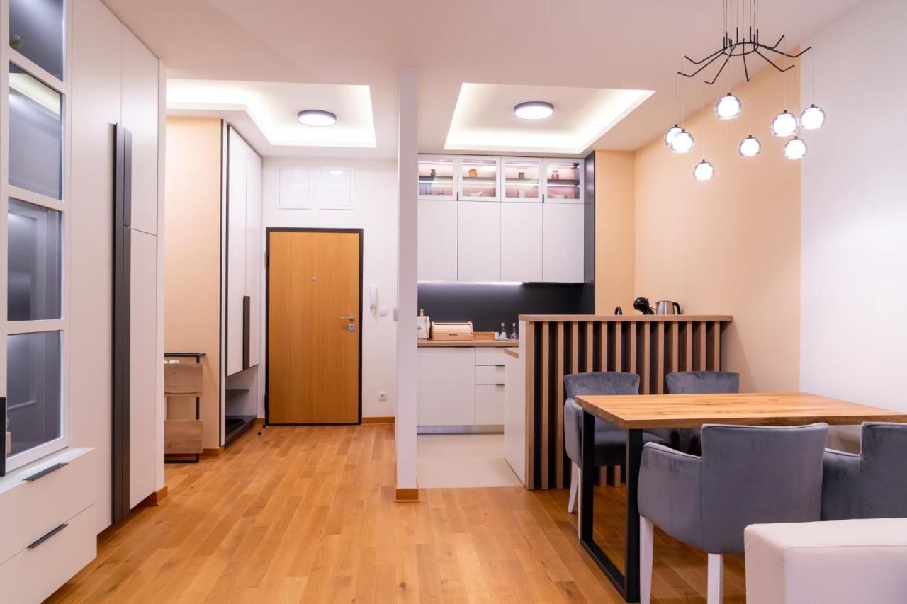 Apartman G8 Deluxe ปาเล ภายนอก รูปภาพ