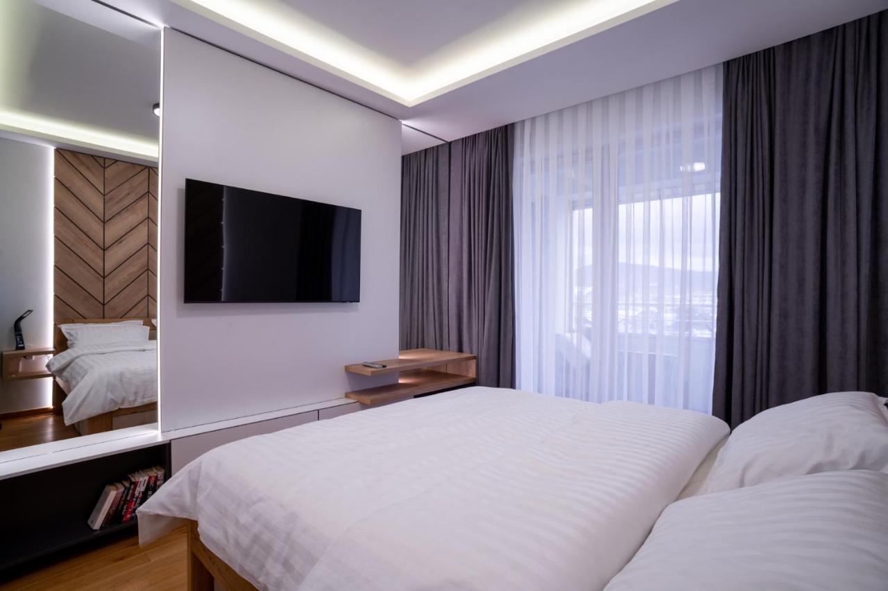 Apartman G8 Deluxe ปาเล ภายนอก รูปภาพ